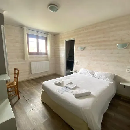 Hotel L'Oustalet Font-Romeu-Odeillo-Via Exterior photo